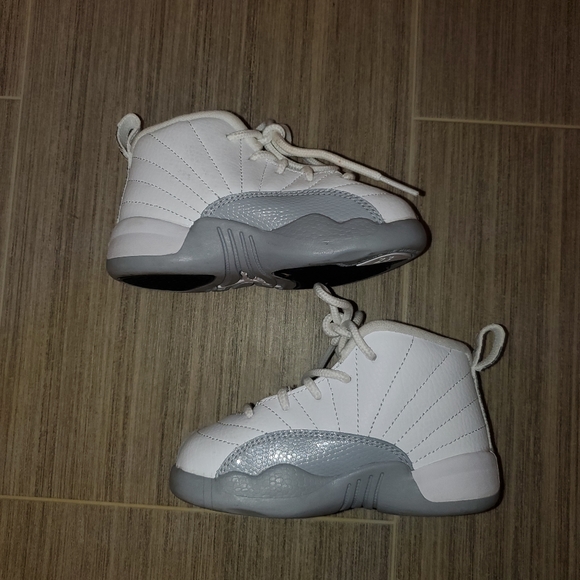Nike Air Jordan Retro 12 Grey and White Size 7c - Picture 2 of 6